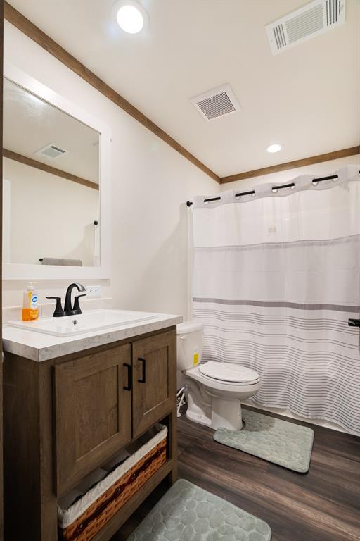 5889 Farm Road 910 Property Photo 27