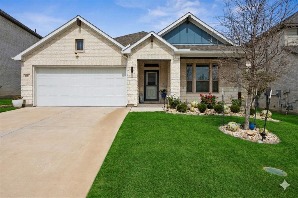 2404 Ponca Drive Property Photo 1