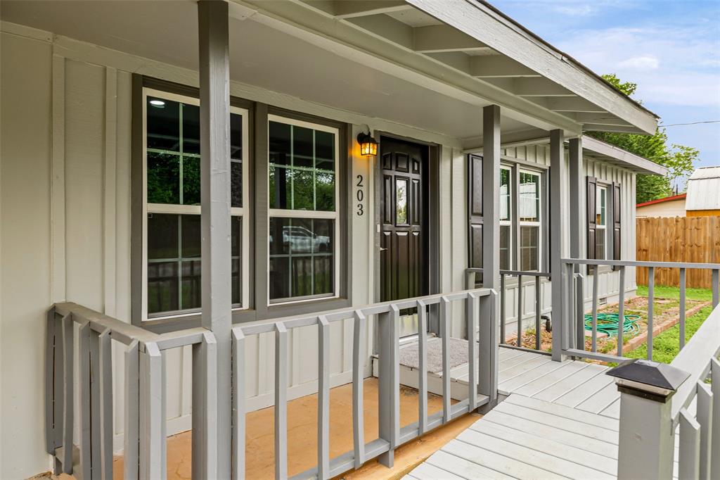 203 S Lancaster Street Property Photo 1