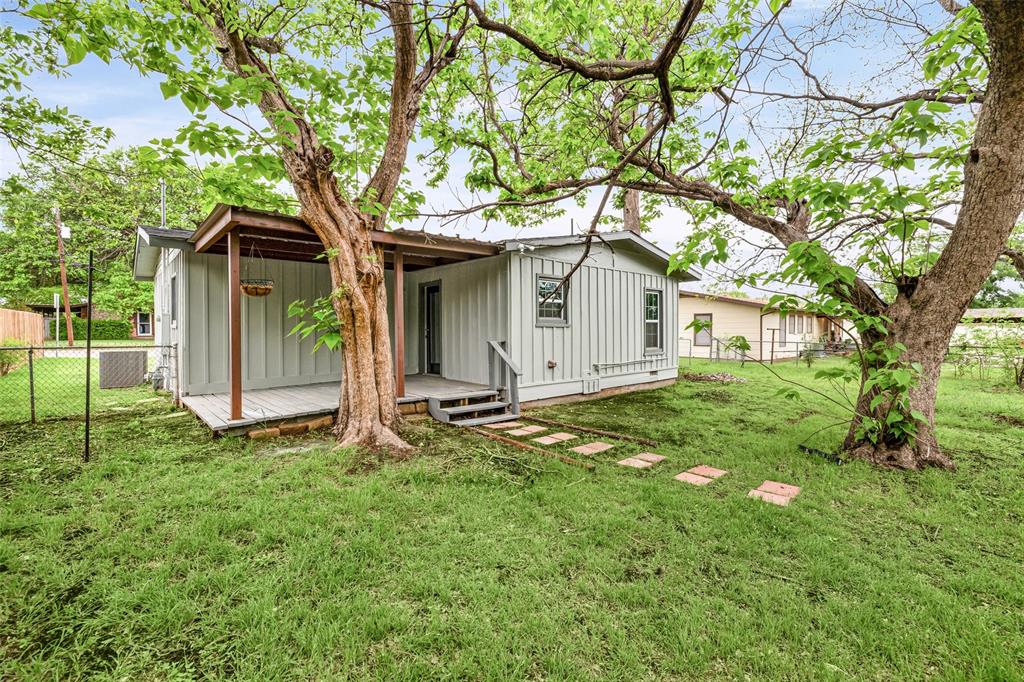 203 S Lancaster Street Property Photo 7