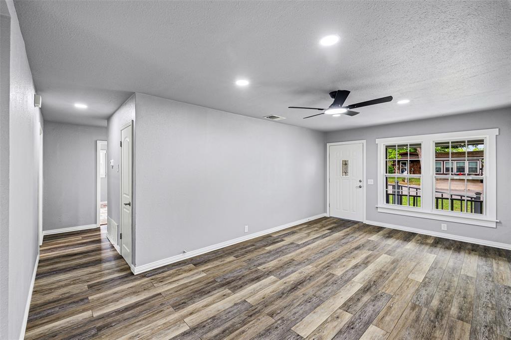 203 S Lancaster Street Property Photo 17