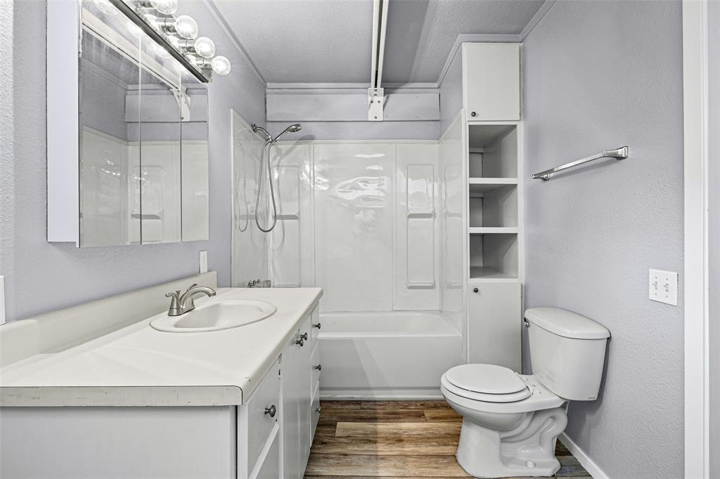203 S Lancaster Street Property Photo 23