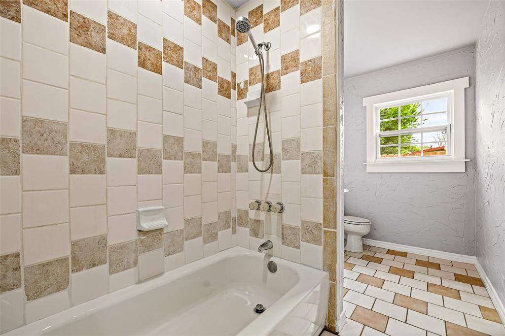 203 S Lancaster Street Property Photo 29