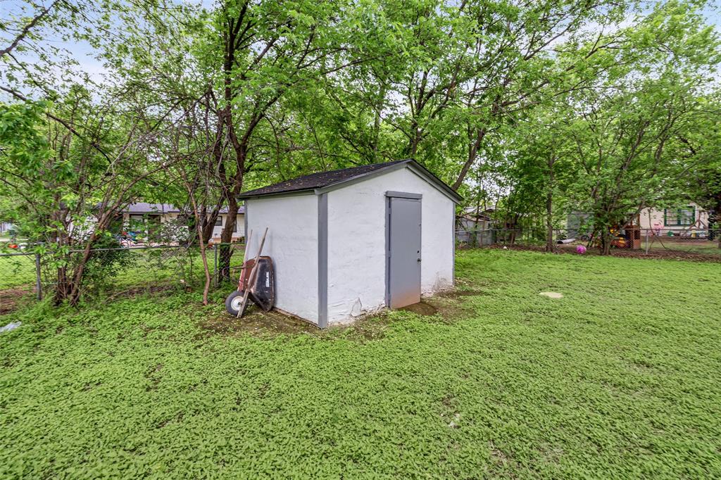 203 S Lancaster Street Property Photo 34