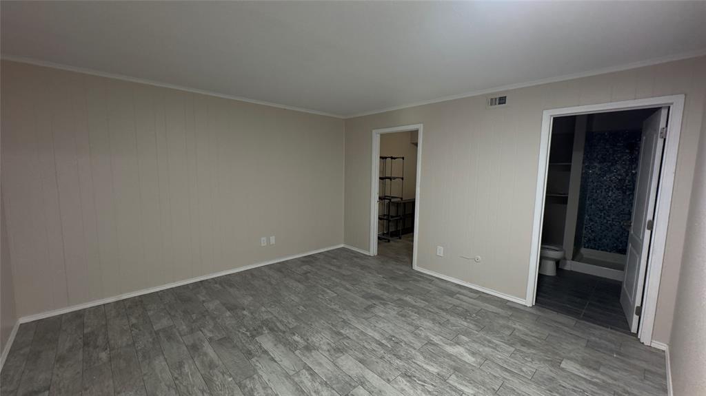 2648 Custer Parkway B Property Photo 7