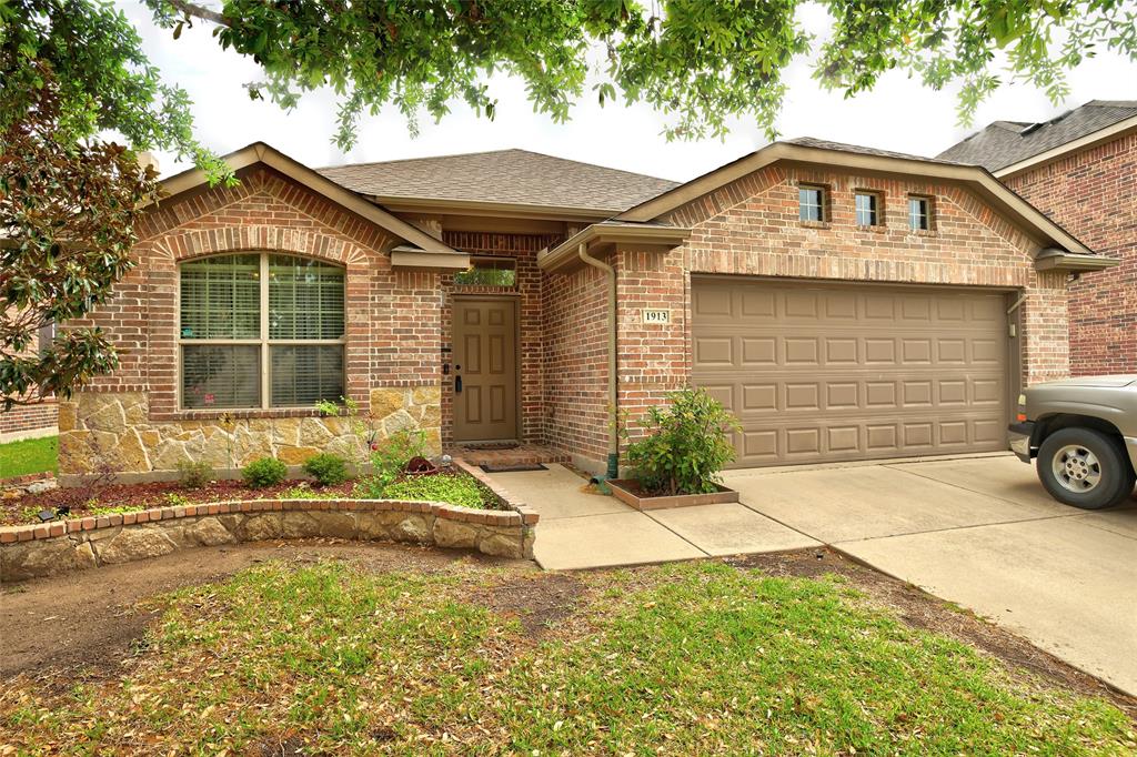 1913 Hidden Fairway Drive Property Photo 1
