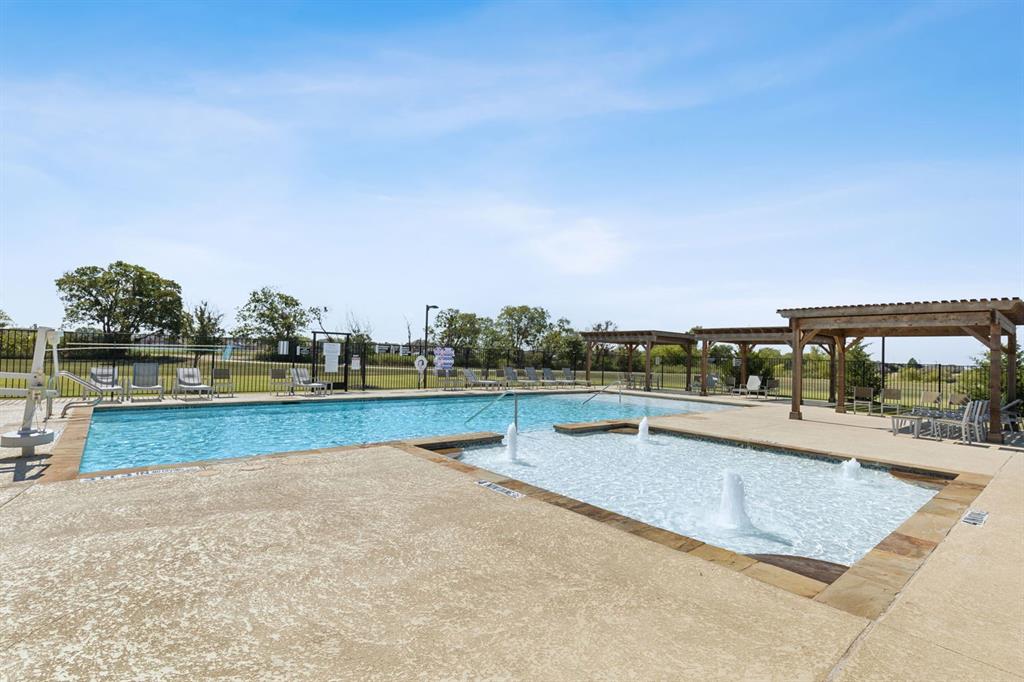 513 San Angelo Drive Property Photo 34