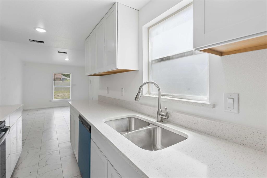4608 Avenue G Property Photo 9