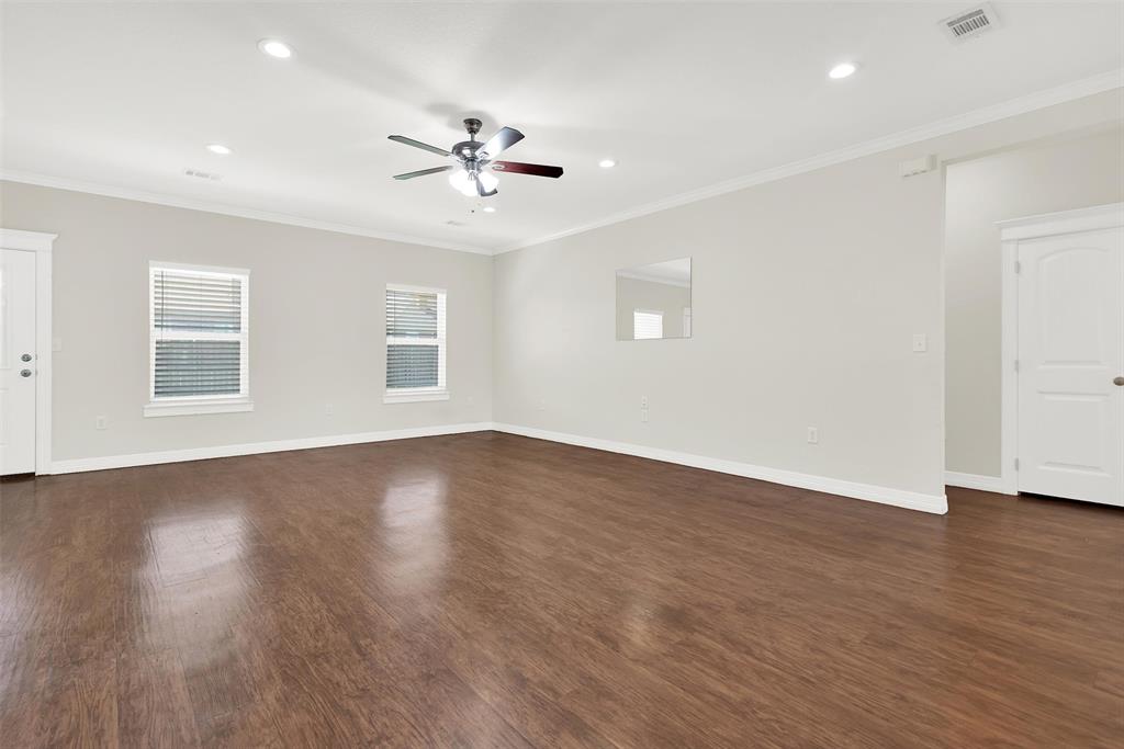 105 Ashlyn Court Property Photo 3