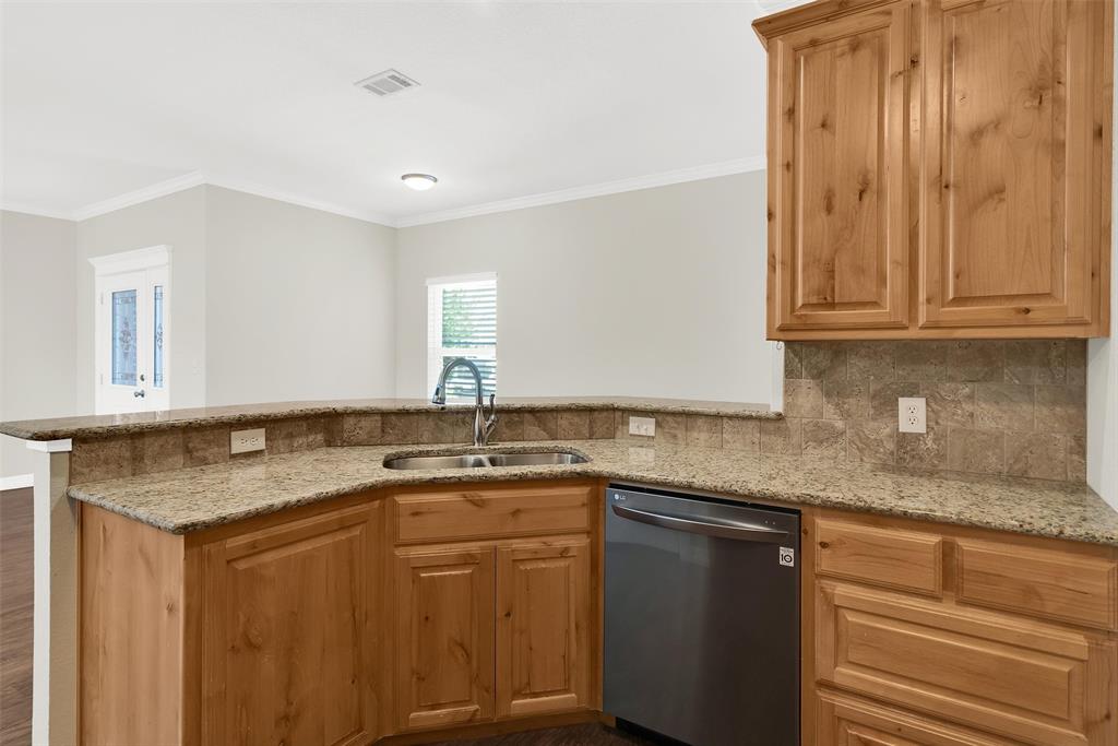 105 Ashlyn Court Property Photo 8