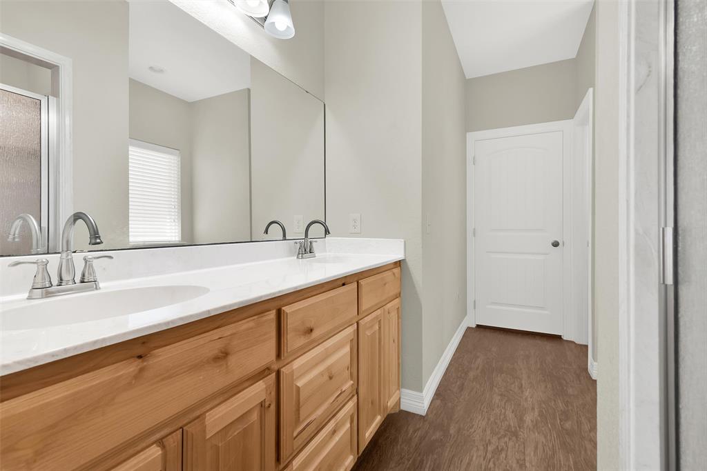 105 Ashlyn Court Property Photo 13