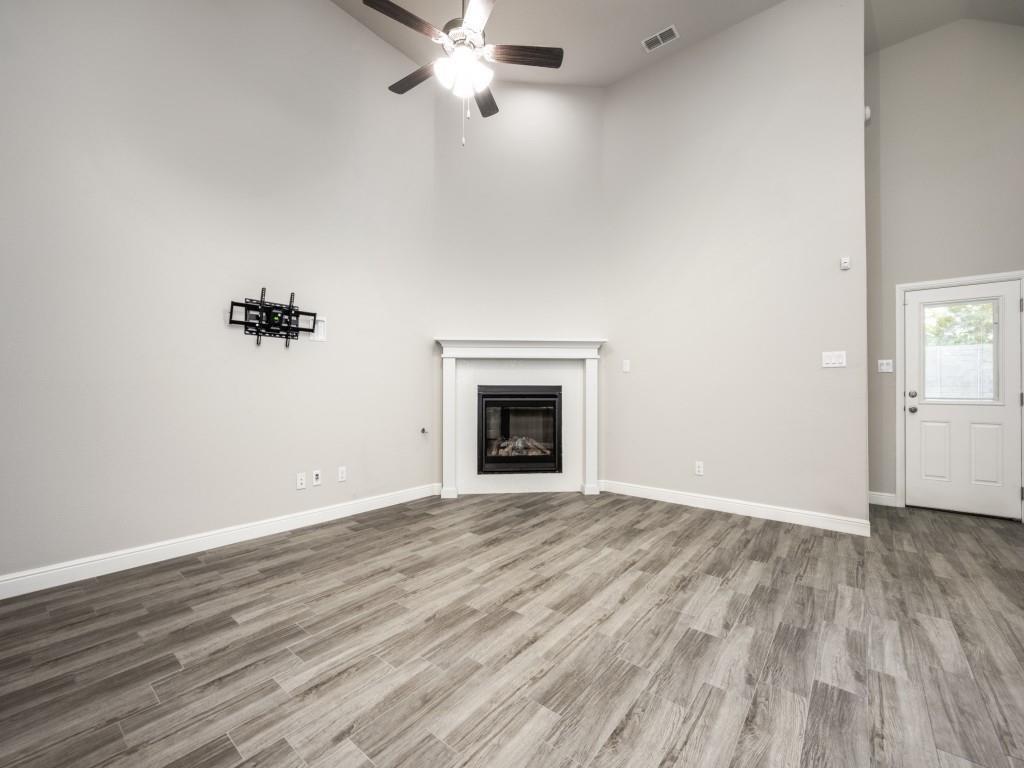 1316 Millerbird Way Property Photo 11