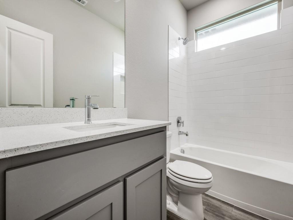 1316 Millerbird Way Property Photo 19