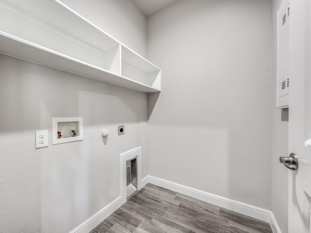 1316 Millerbird Way Property Photo 21