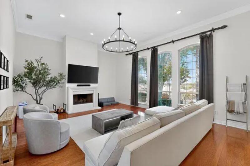 2806 Sausalito Drive Property Photo 4