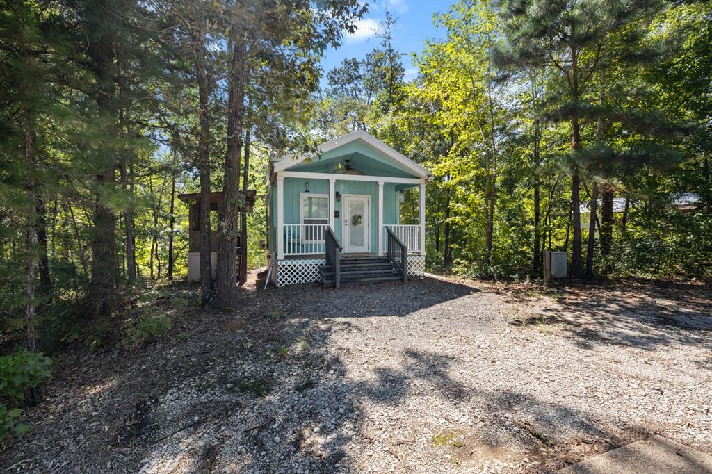 905 County Road 4914 Property Photo 3