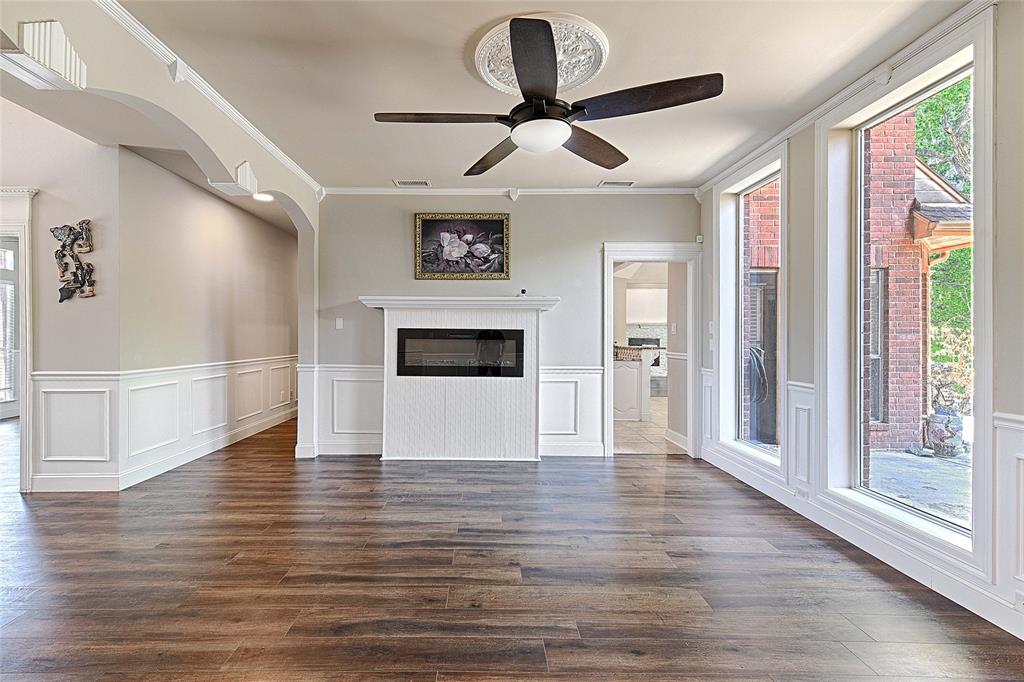 2435 Valley View Drive Property Photo 8