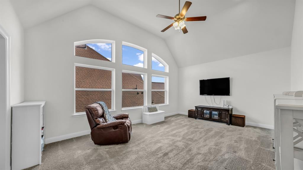 1709 Roundtree Circle Property Photo 24