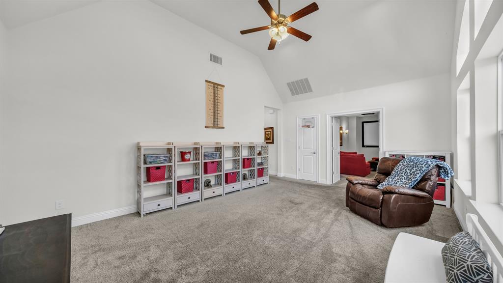 1709 Roundtree Circle Property Photo 25