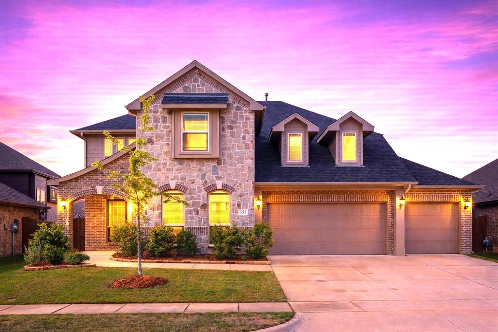 351 Bluewood Drive Property Photo 1