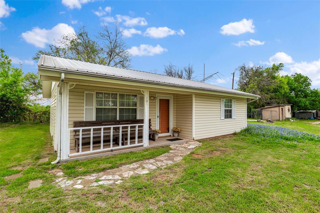 101 S Frio Court Property Photo 1