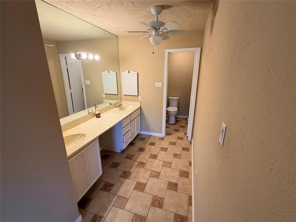 2051 Embassy Way Property Photo 15
