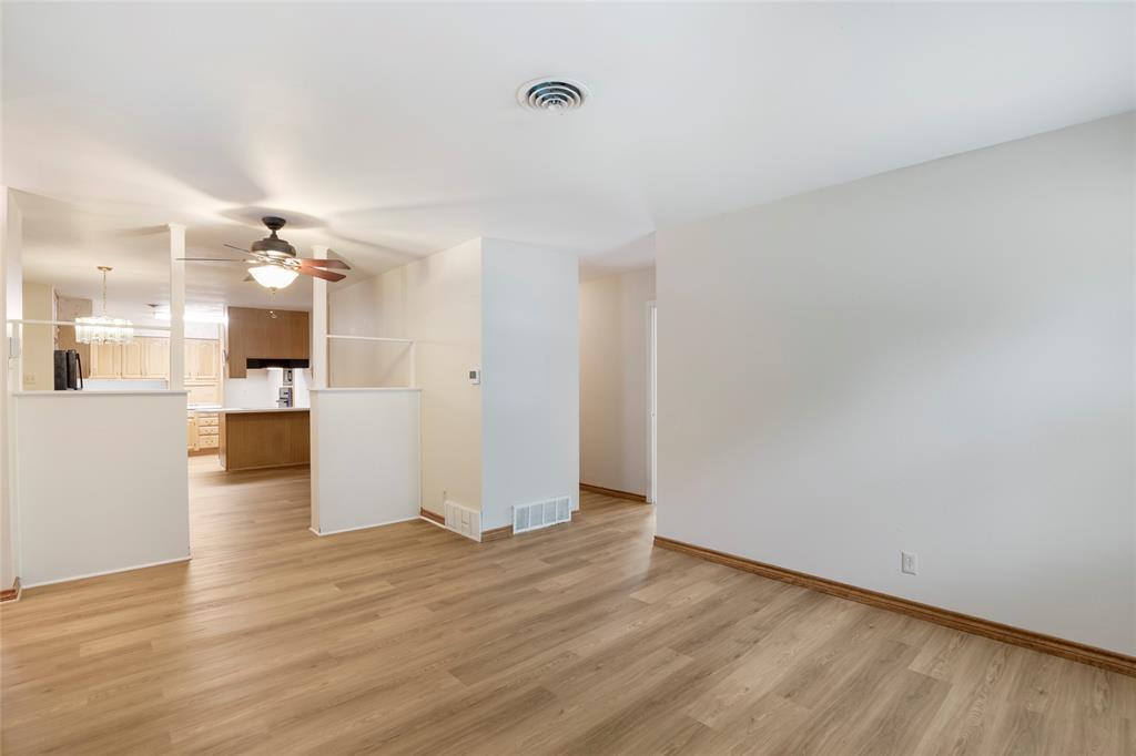 1905 Easy Street Property Photo 6