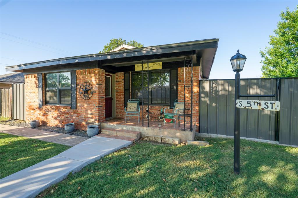 455 5th Property Photo 2