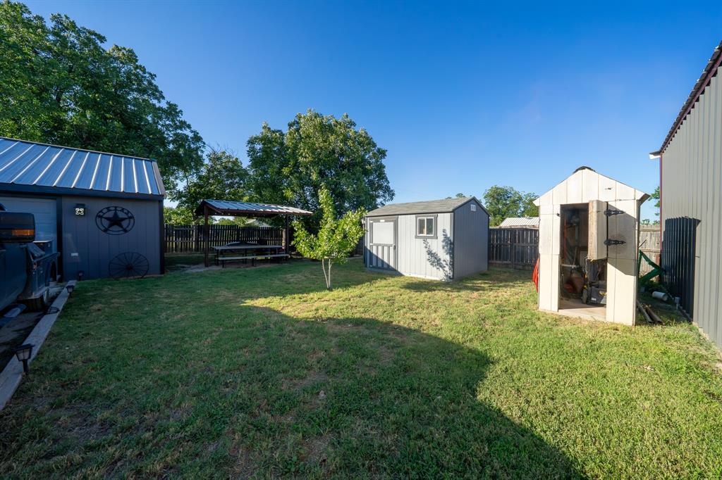 455 5th Property Photo 27