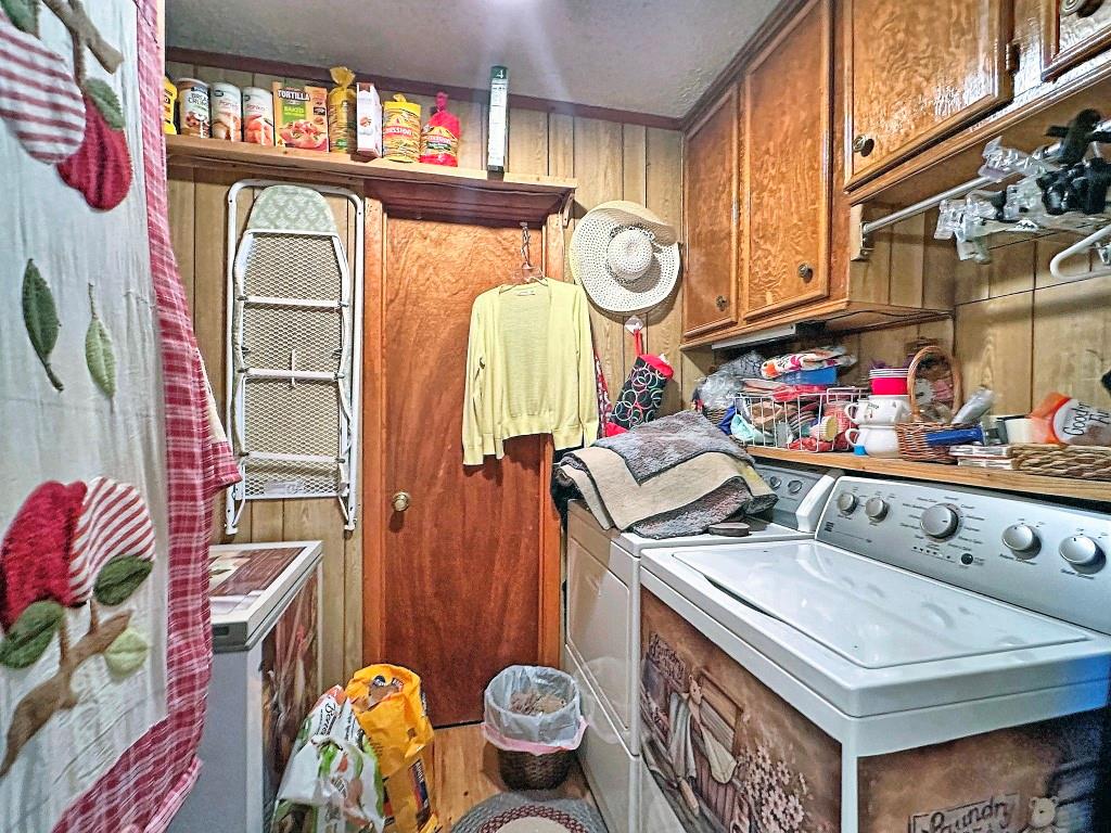 2307 Crystal Drive Property Photo 14