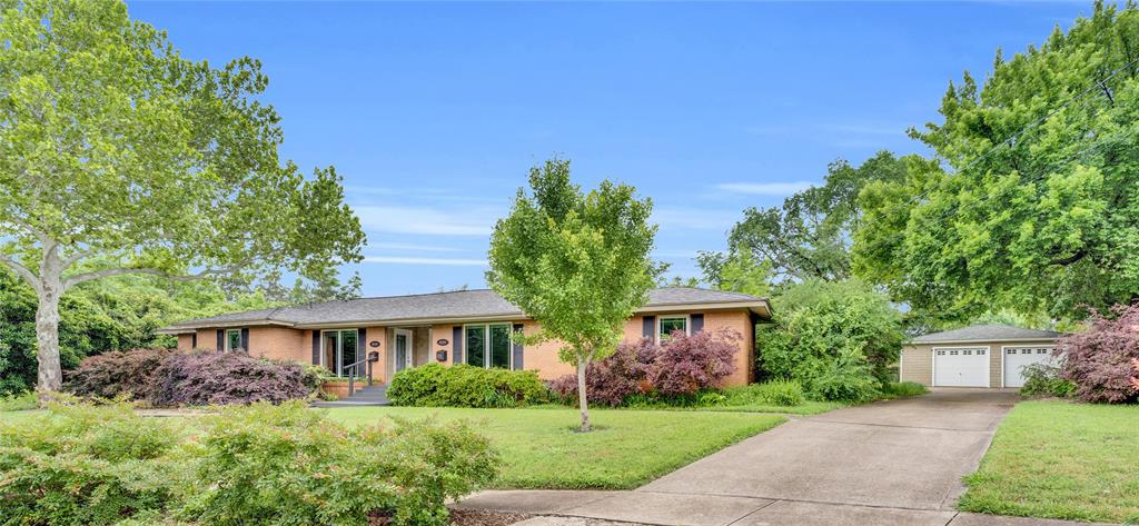 9528 Ash Creek Drive Property Photo 1