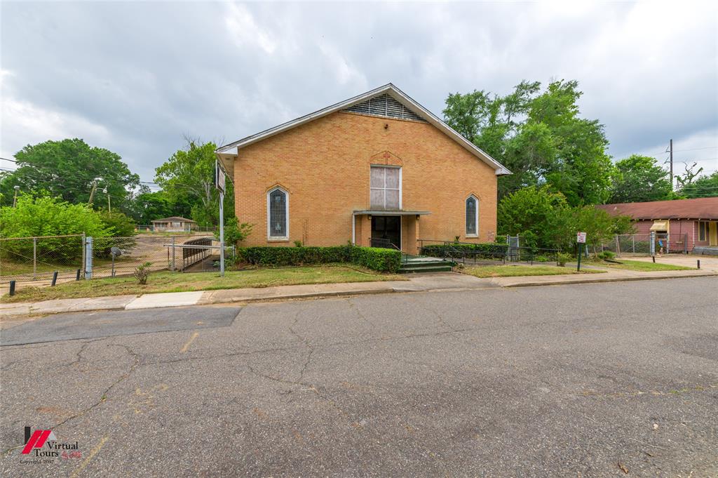 1535 Myrtle Street Property Photo 3