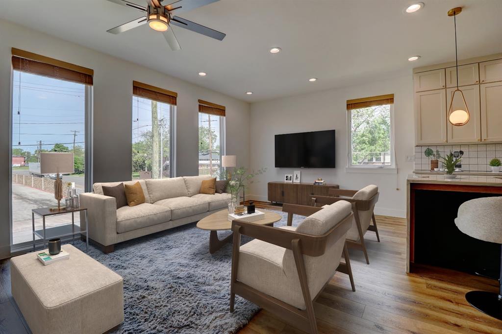 183 S Prairie Avenue Property Photo 8