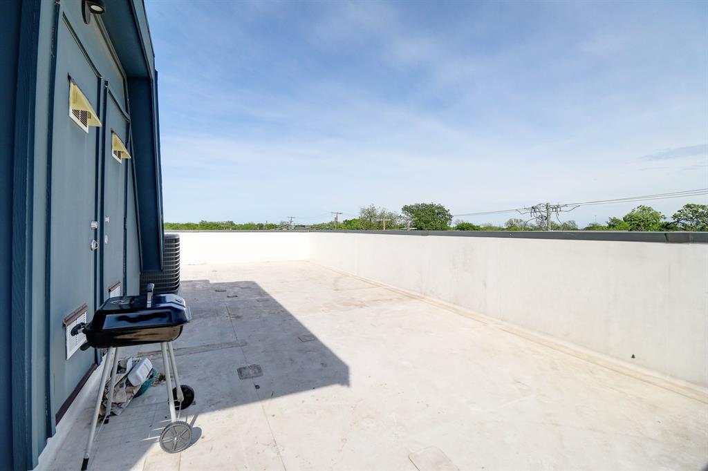 183 S Prairie Avenue Property Photo 23