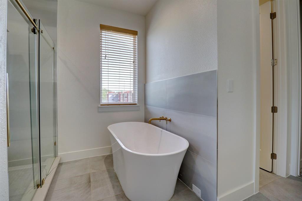 183 S Prairie Avenue Property Photo 26