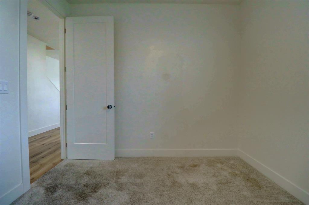 183 S Prairie Avenue Property Photo 30