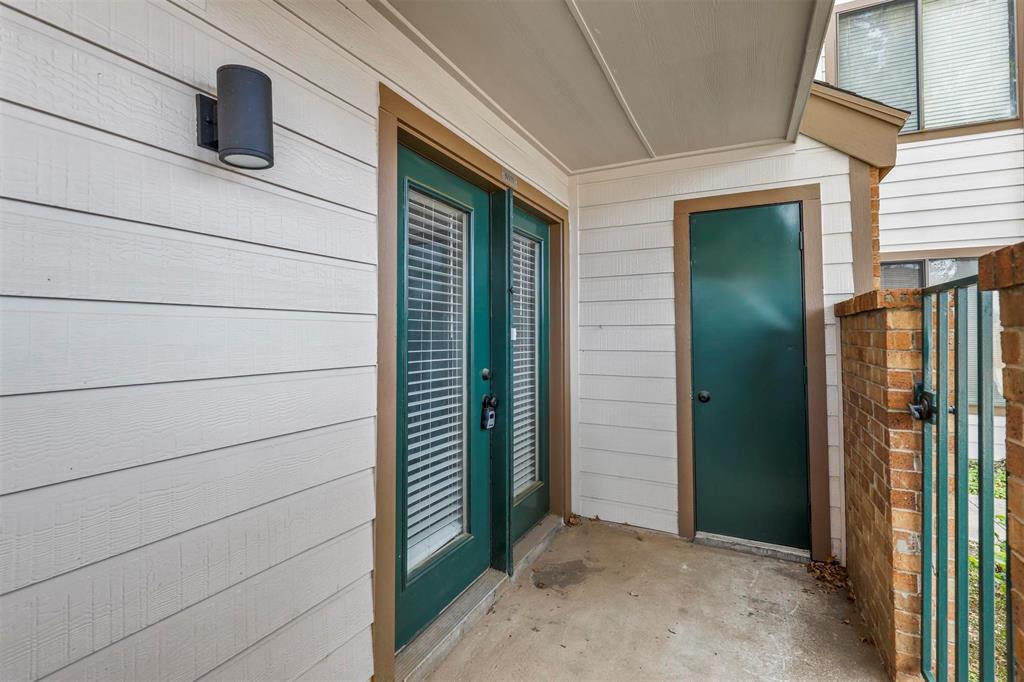 2300 Bamboo Drive N111 Property Photo 3