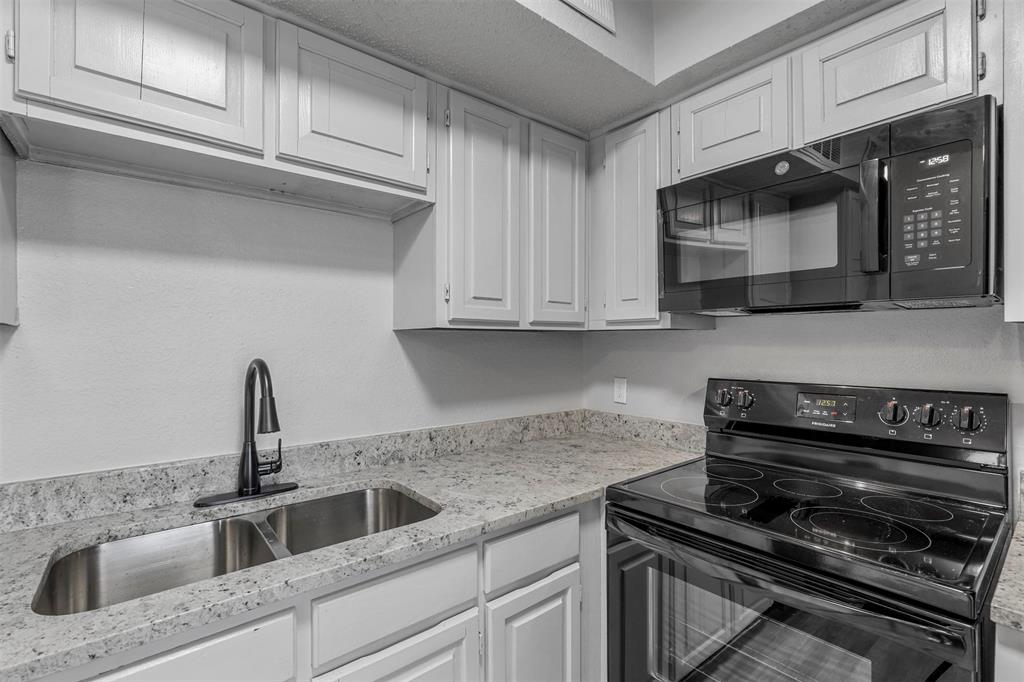 2300 Bamboo Drive N111 Property Photo 7