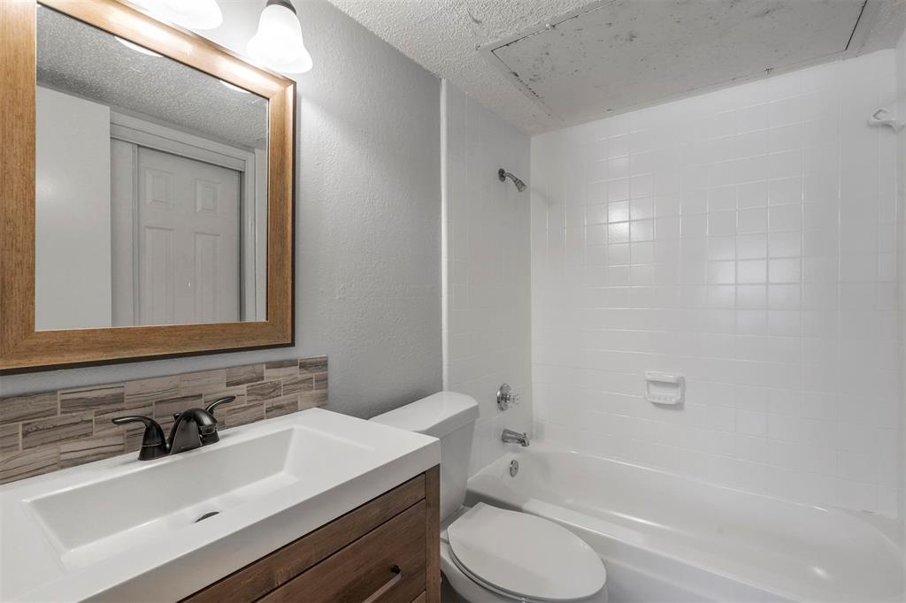 2300 Bamboo Drive N111 Property Photo 16