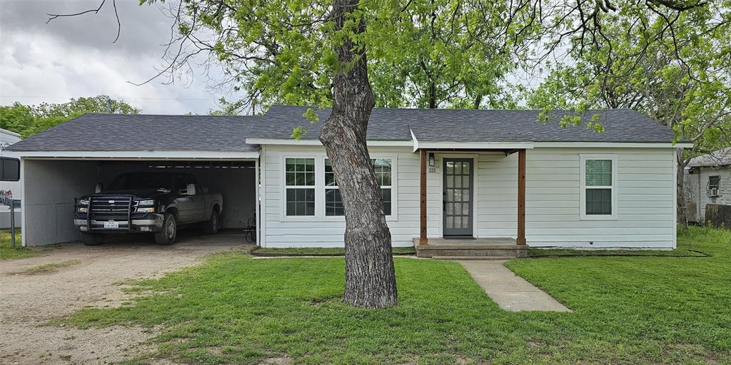 225 S Avenue D Property Photo 1