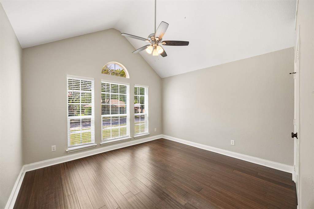 709 Flagstone Way Property Photo 20