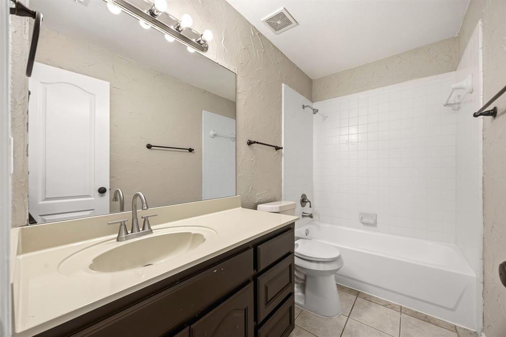 709 Flagstone Way Property Photo 25
