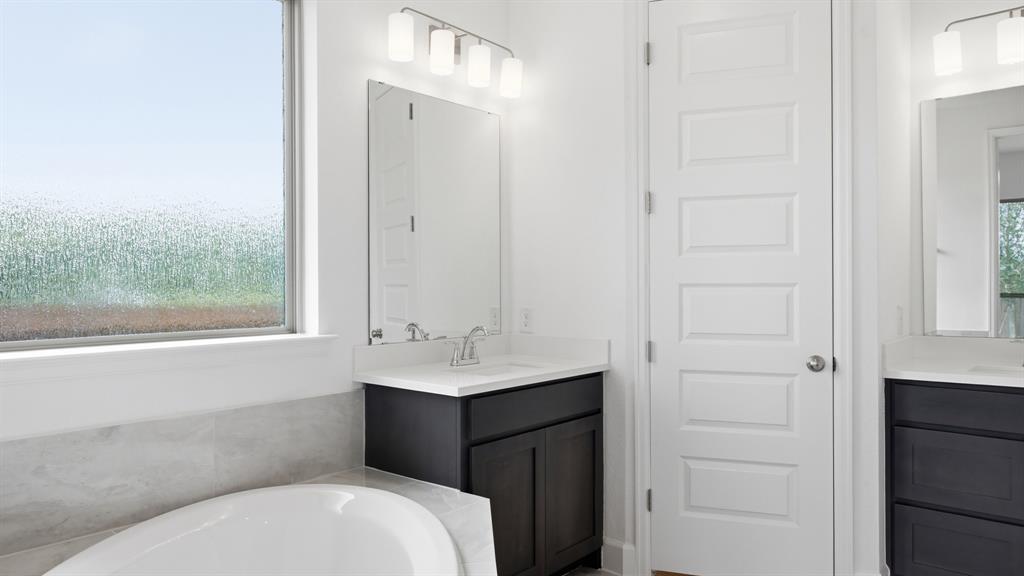 7312 Pinales Way Property Photo 13