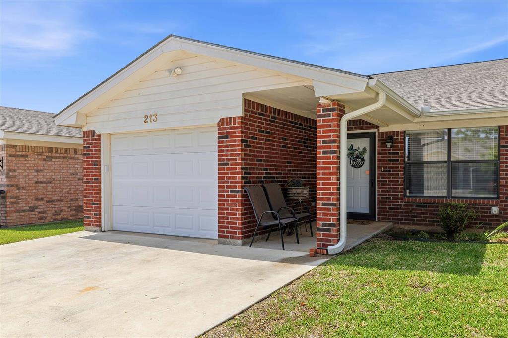 213 Wills Way Property Photo 3
