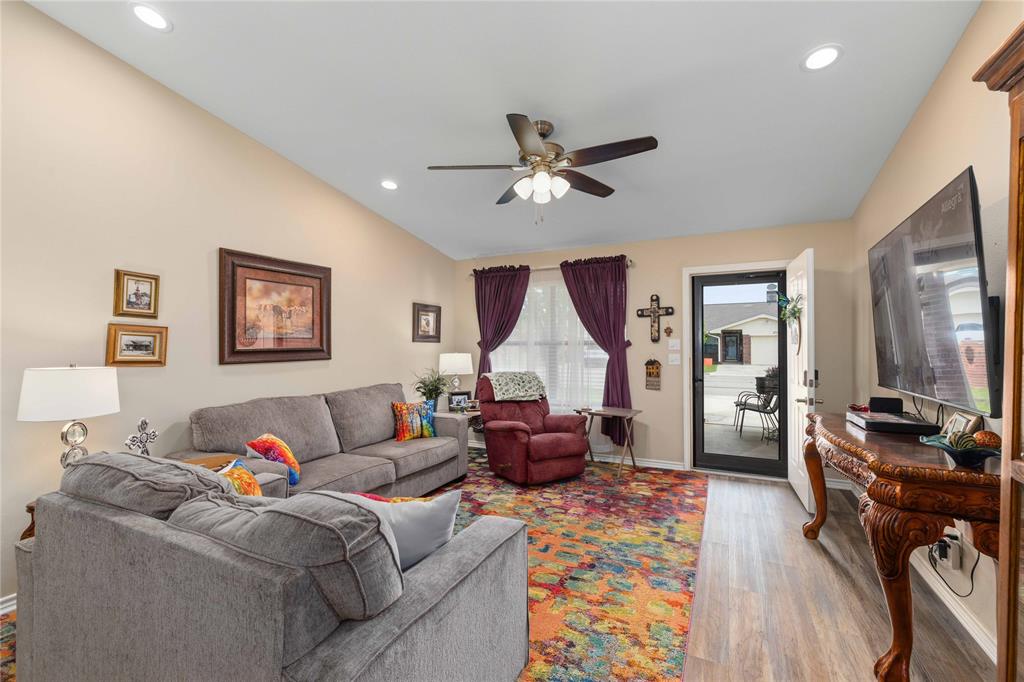 213 Wills Way Property Photo 6