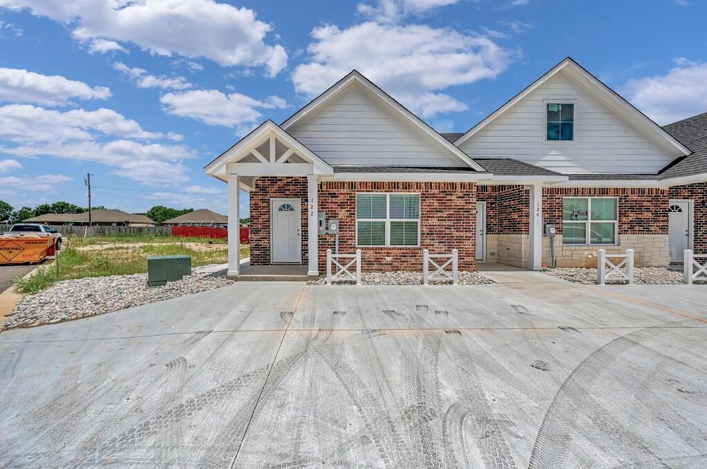 128 Morris Court Property Photo 1