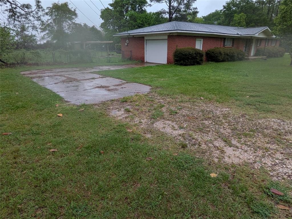 2009 County Road 4619 Property Photo 3