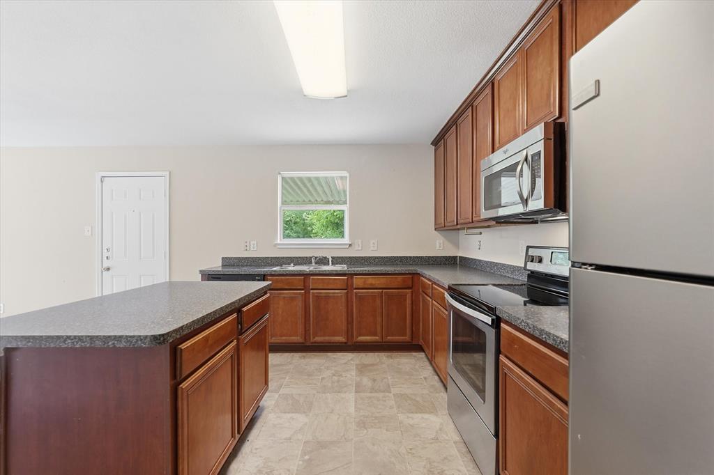 3009 Dusty Oak Drive Property Photo 13