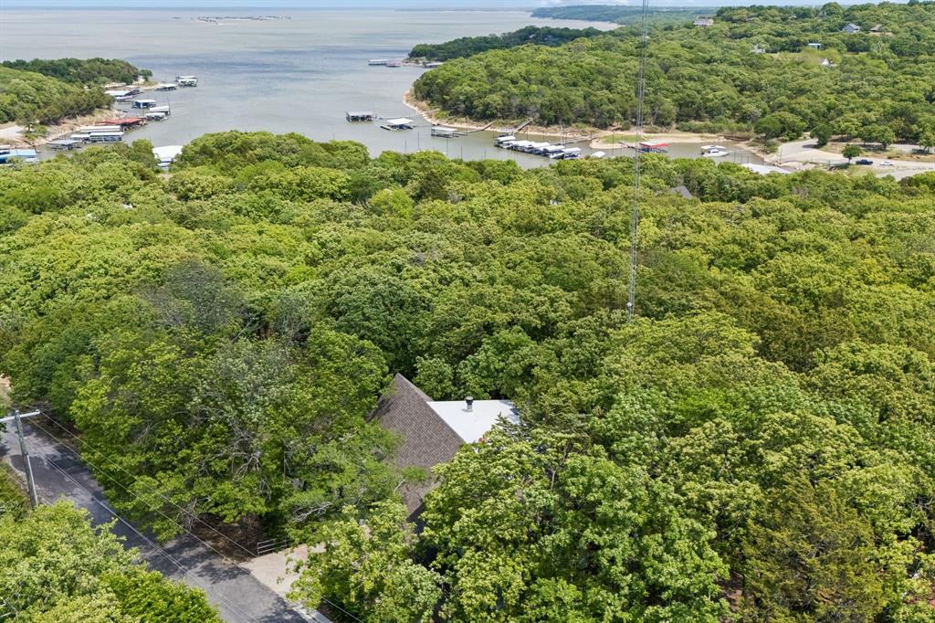 86 Queens Drive Property Photo 2