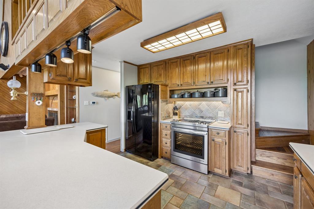 86 Queens Drive Property Photo 8